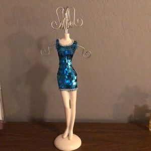 Blue lady necklace holder.